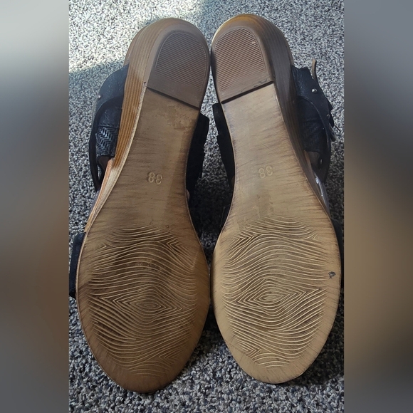 Miz Mooz Black Leather Farley Buckle Demi Wedge Sandal Womens Size 38 (US 7.5-8) - Picture 2 of 12